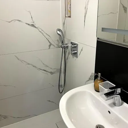 House Apartment *